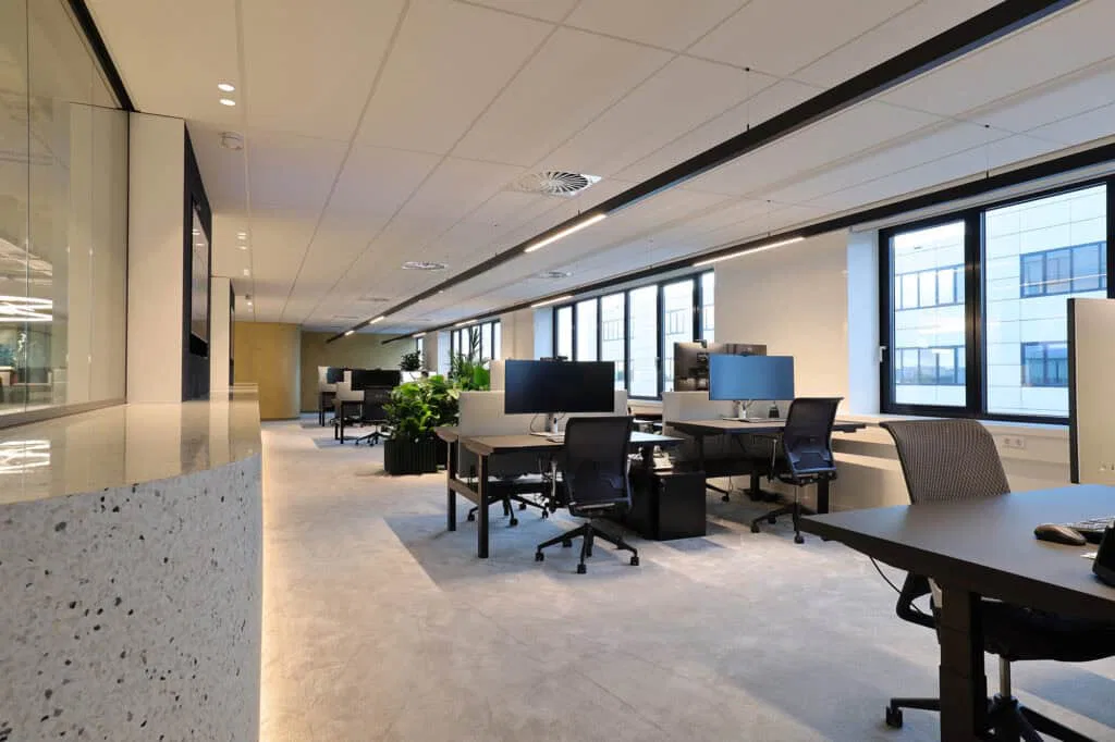 05-office-interior-count-studio-biek-5-LOWRES